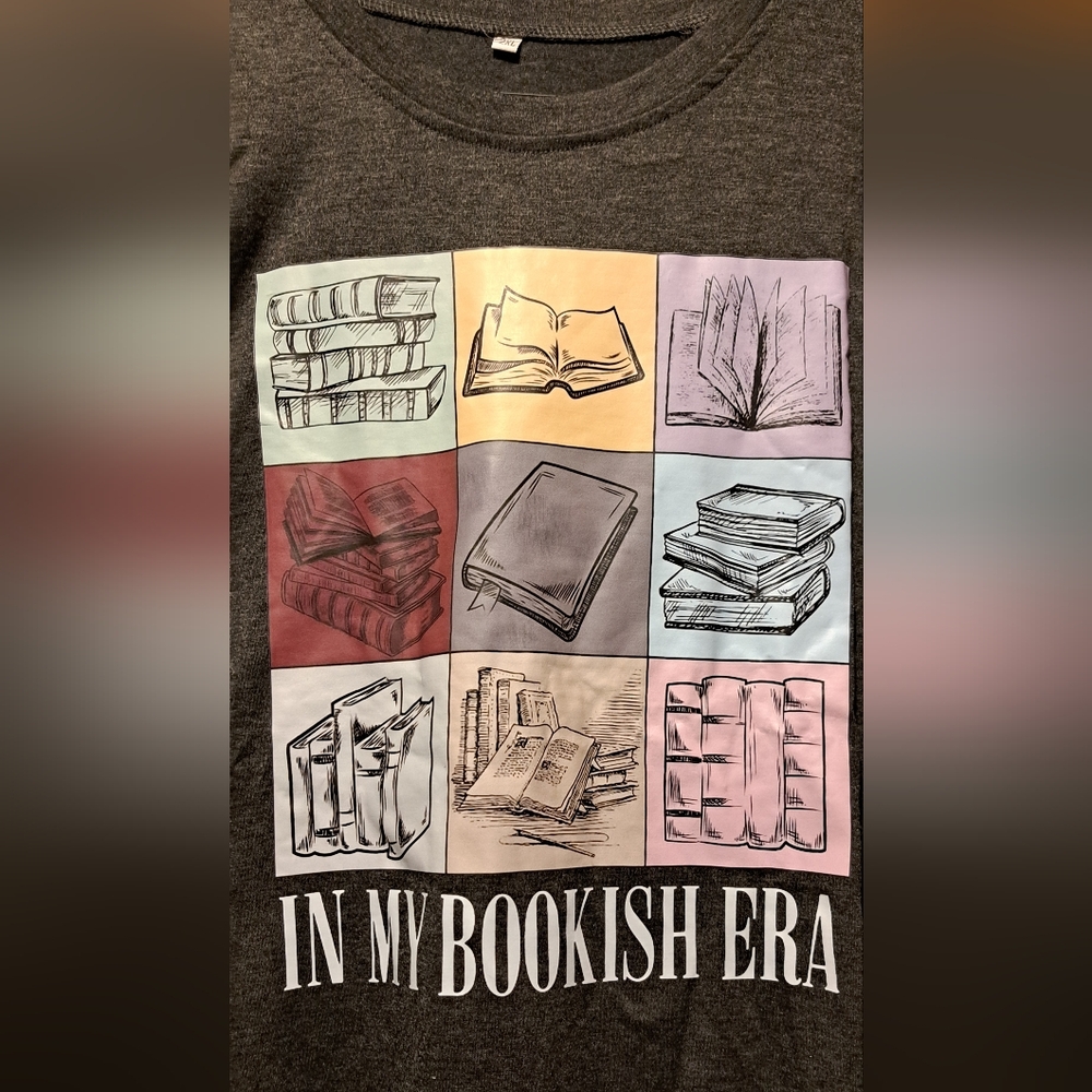 IN MY BOOKISH ERA Graphic Colorful Gray Tee, 2XL